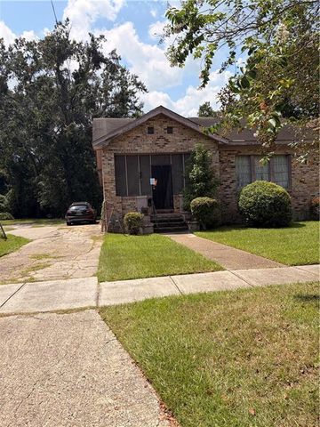 808 Marine Street, Mobile, AL 36604