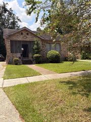 808 Marine Street, Mobile, AL 36604