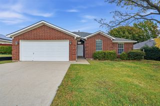 7109 Lost Horizon Drive, Benbrook, TX 76126