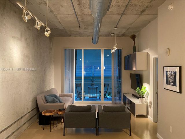 2001 Biscayne Boulevard 3203, Miami, FL 33137