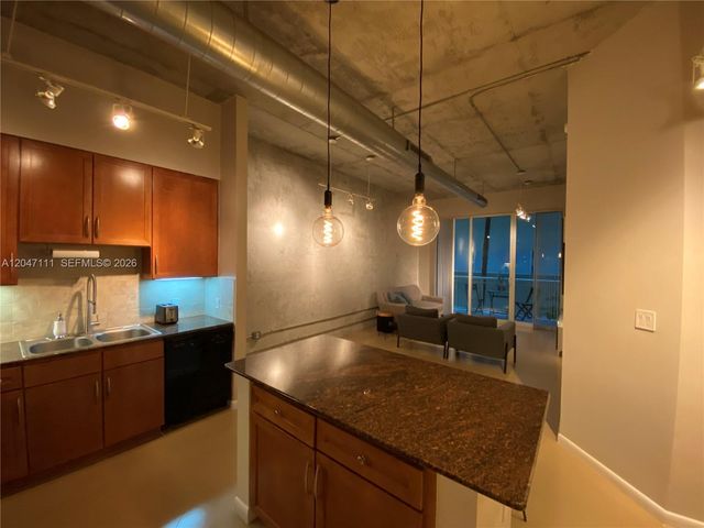 2001 Biscayne Boulevard 3203, Miami, FL 33137