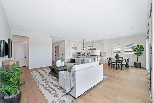4062 Emerald Glen Ln, Folsom, CA 95630