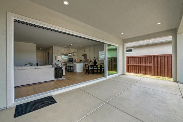 4062 Emerald Glen Ln, Folsom, CA 95630