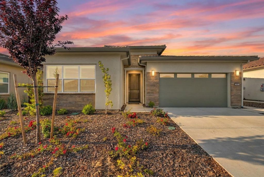 4062 Emerald Glen Ln, Folsom, CA 95630