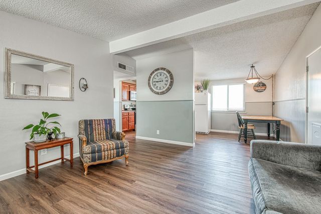 105 Rall Avenue, Clovis, CA 93612