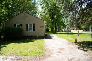 22675 Santa Maria Street, Detroit, MI 48219
