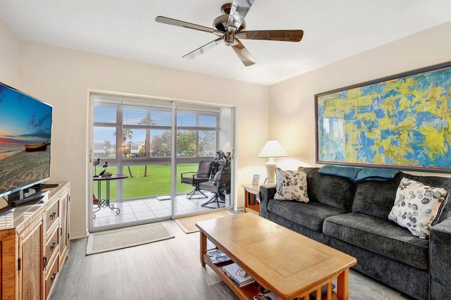 2650 W GOLF Boulevard 255, Pompano Beach, FL 33064