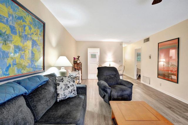 2650 W GOLF Boulevard 255, Pompano Beach, FL 33064