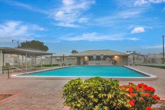 2650 W GOLF Boulevard 255, Pompano Beach, FL 33064