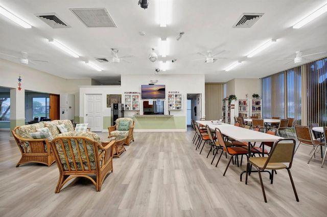 2650 W GOLF Boulevard 255, Pompano Beach, FL 33064