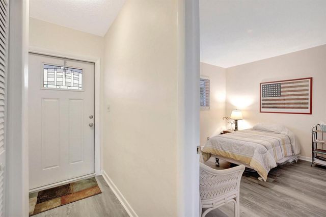 2650 W GOLF Boulevard 255, Pompano Beach, FL 33064