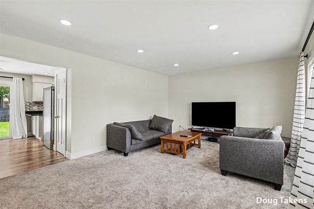 7439 Eastlane Avenue, Jenison, MI 49428