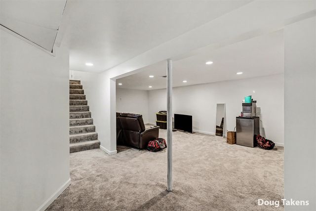 7439 Eastlane Avenue, Jenison, MI 49428