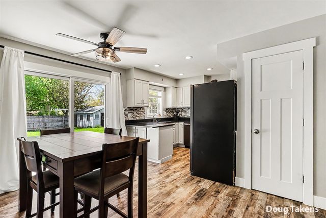 7439 Eastlane Avenue, Jenison, MI 49428