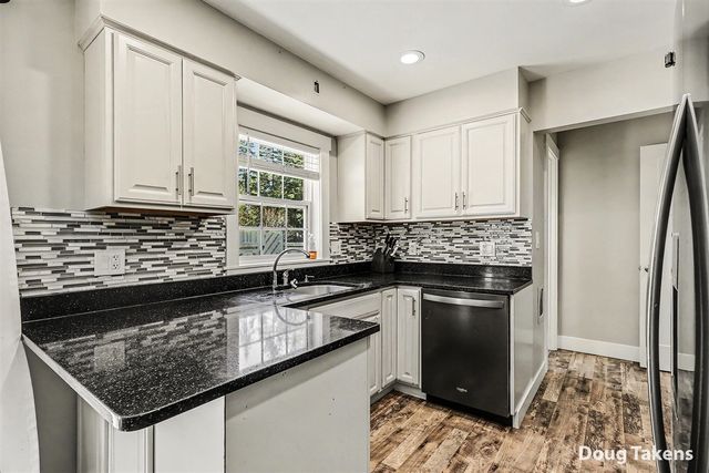 7439 Eastlane Avenue, Jenison, MI 49428