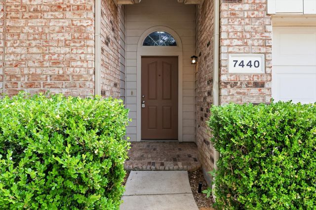 7440 Alverstone Drive, Fort Worth, TX 76120