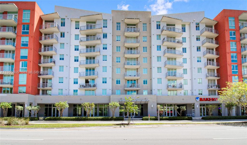 7661 NW 107th Avenue 501, Doral, FL 33178