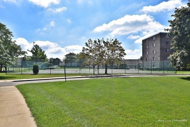 1460 Fairlane Drive 119, Schaumburg, IL 60193