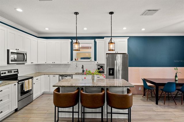 5202 N 10TH STREET, Tampa, FL 33603