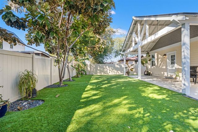 5202 N 10TH STREET, Tampa, FL 33603