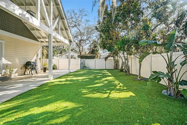 5202 N 10TH STREET, Tampa, FL 33603