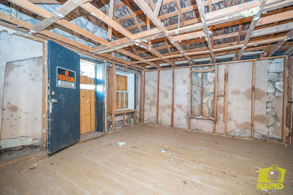 Image 12 of property listing at 1414 N Jefferson Street, San Angelo, TX 76901