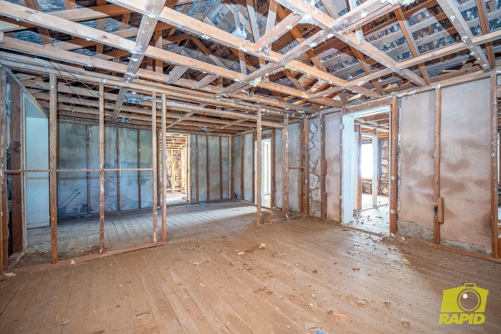 Image 13 of property listing at 1414 N Jefferson Street, San Angelo, TX 76901