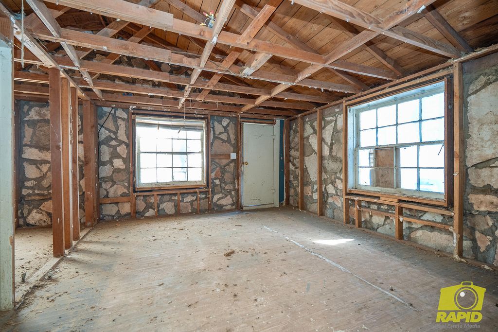 Image 14 of property listing at 1414 N Jefferson Street, San Angelo, TX 76901