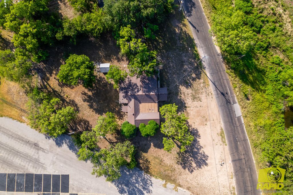 Image 27 of property listing at 1414 N Jefferson Street, San Angelo, TX 76901