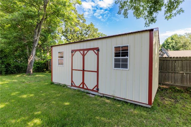 1309 Forest Drive, Rogers, AR 72756