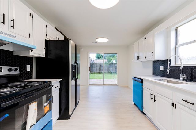 1309 Forest Drive, Rogers, AR 72756