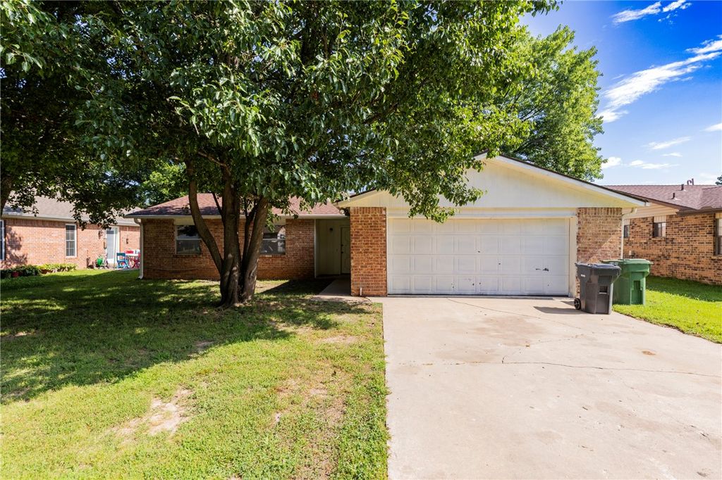1309 Forest Drive, Rogers, AR 72756