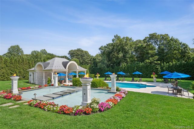 7 Covey Court, Upper Brookville, NY 11545