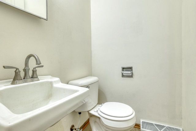 18620 Midland PLACE, Brookfield, WI 53045