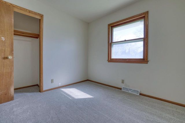 18620 Midland PLACE, Brookfield, WI 53045