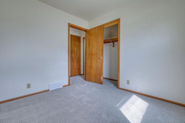 18620 Midland PLACE, Brookfield, WI 53045