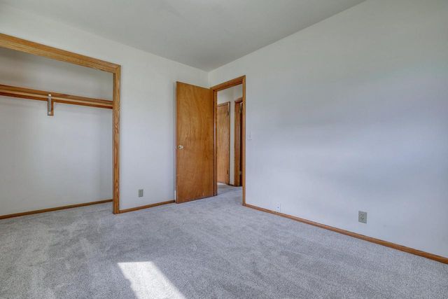 18620 Midland PLACE, Brookfield, WI 53045