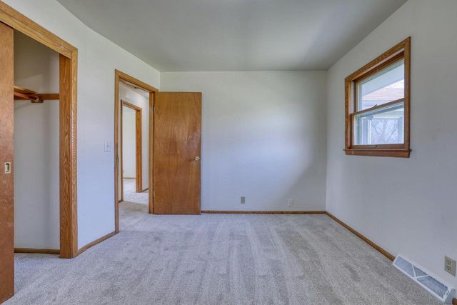 18620 Midland PLACE, Brookfield, WI 53045