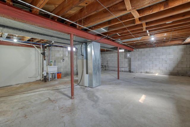 18620 Midland PLACE, Brookfield, WI 53045