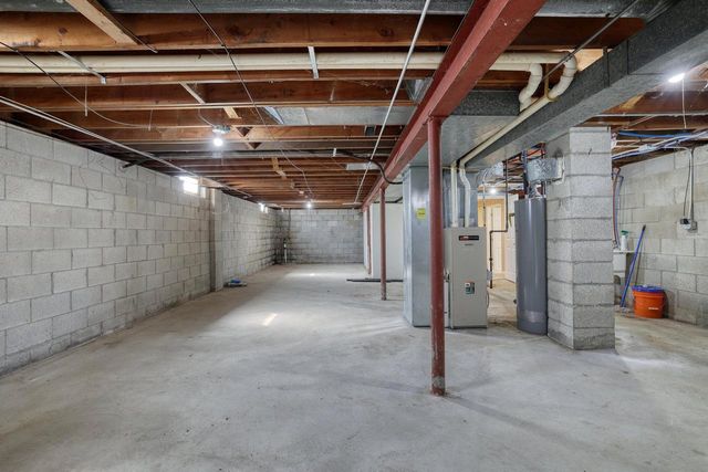 18620 Midland PLACE, Brookfield, WI 53045
