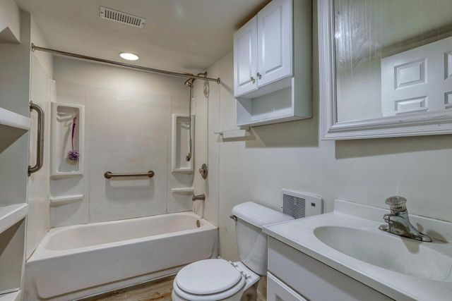 18620 Midland PLACE, Brookfield, WI 53045