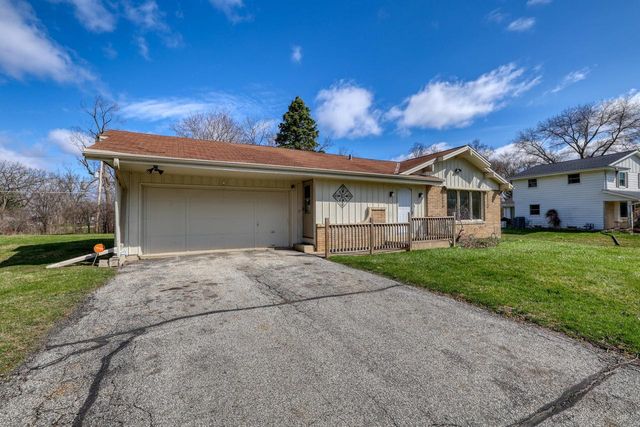 18620 Midland PLACE, Brookfield, WI 53045