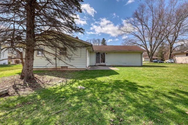 18620 Midland PLACE, Brookfield, WI 53045