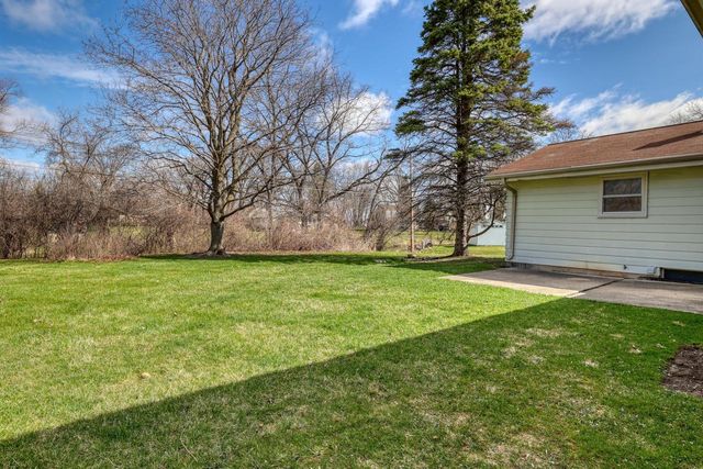 18620 Midland PLACE, Brookfield, WI 53045