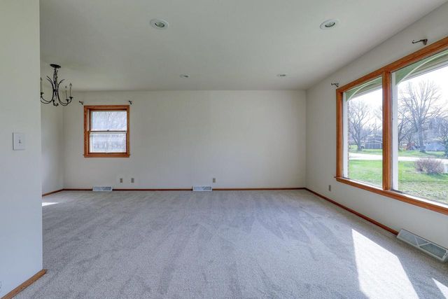 18620 Midland PLACE, Brookfield, WI 53045