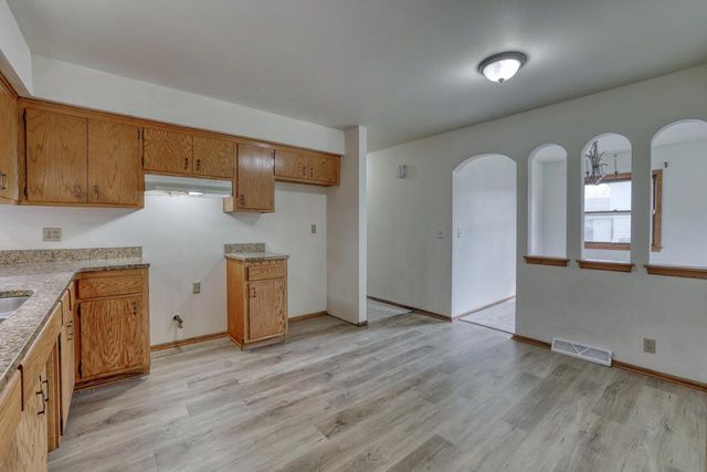 18620 Midland PLACE, Brookfield, WI 53045