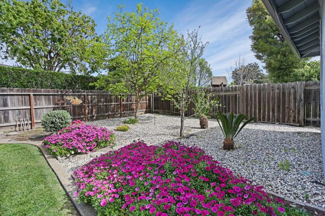 6620 Cumberland Pl, Stockton, CA 95219