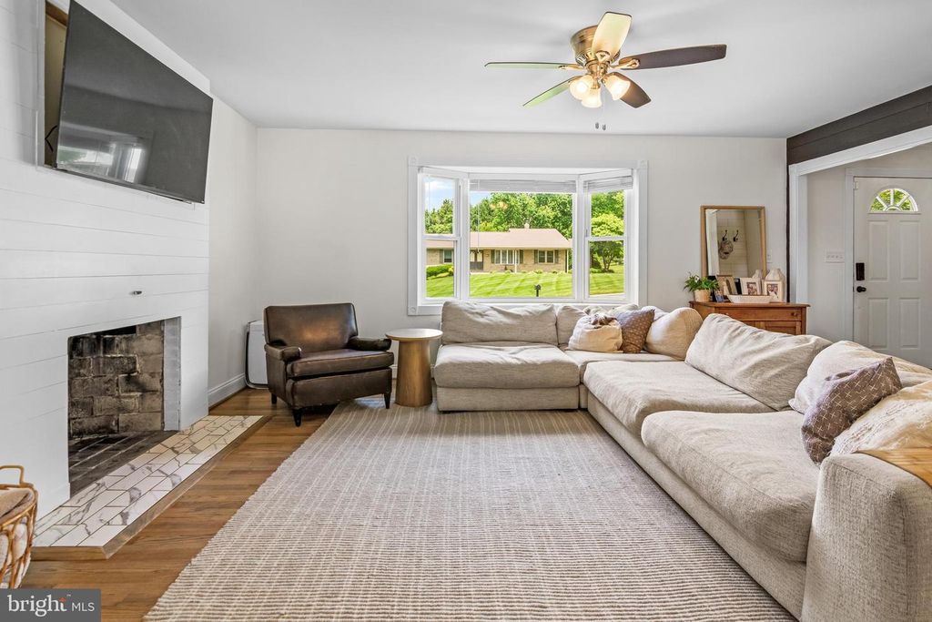 Image 13 of property listing at 109 ROCKVALE RD, Sykesville, MD 21784