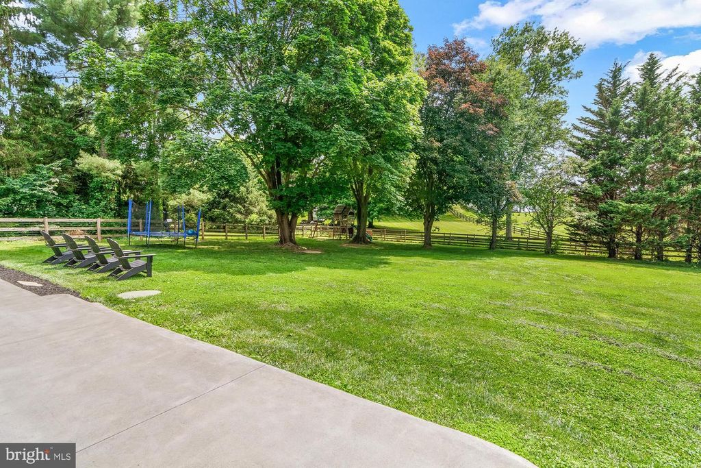 Image 42 of property listing at 109 ROCKVALE RD, Sykesville, MD 21784