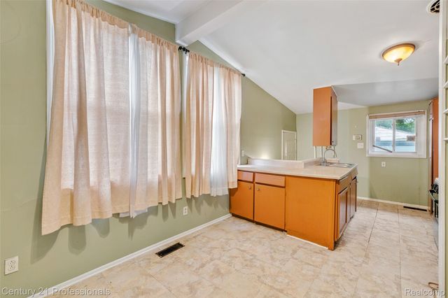 1178 Dudley Avenue, Pontiac, MI 48342
